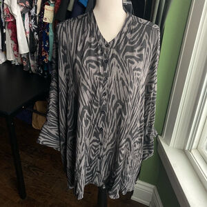 Women's Torrid chiffon shirt Kimono 4X Gray Black Zebra Print Button Up=BNWT